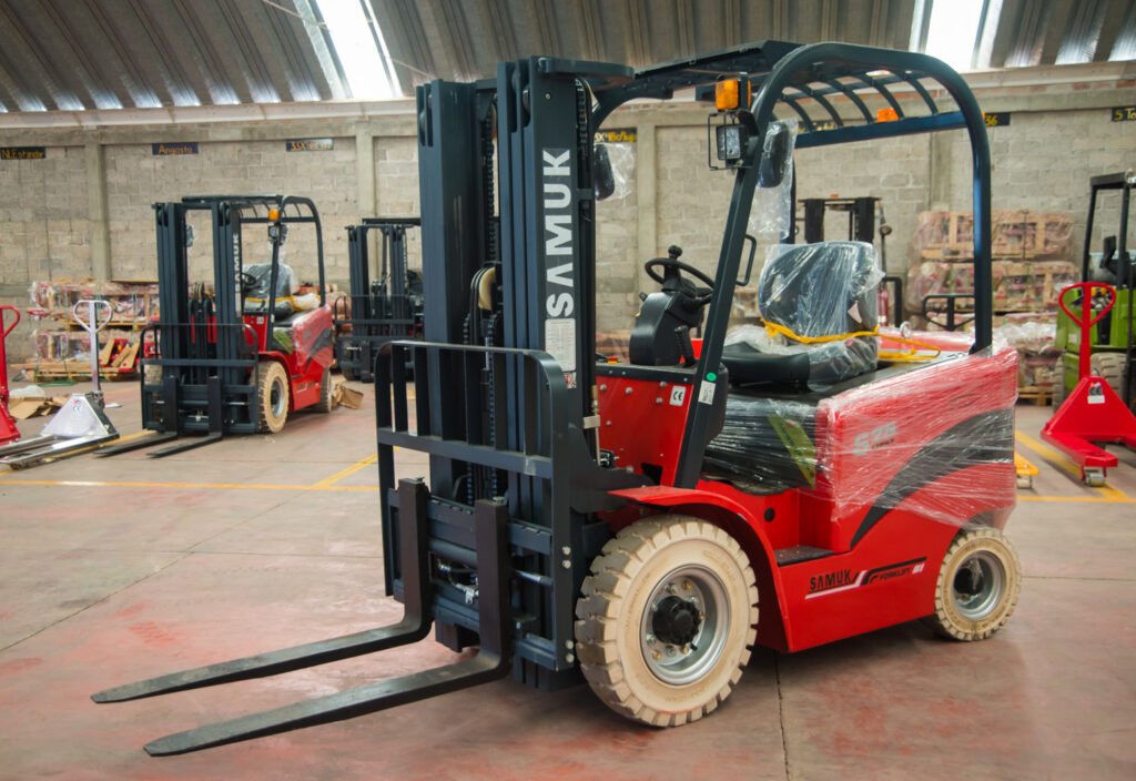 MONTACARGAS ELECTRICO